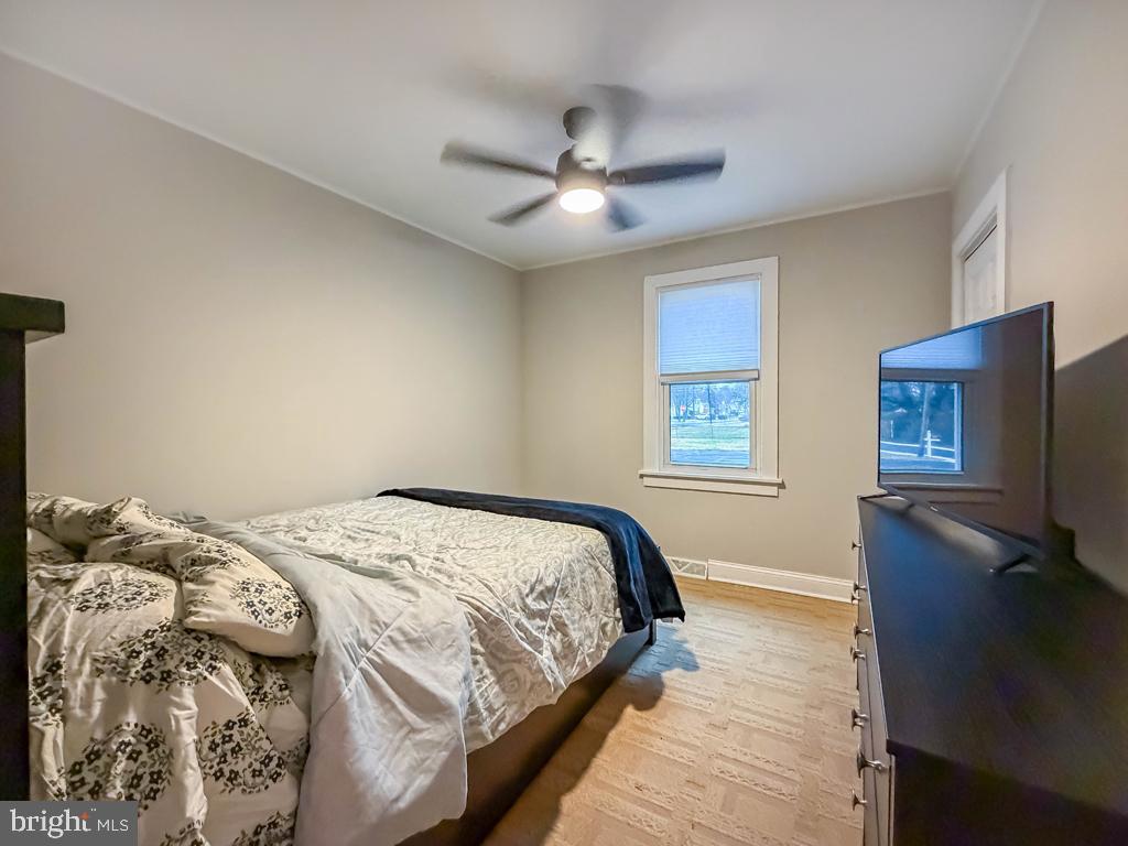 SAW MILL VALLEY - Residential