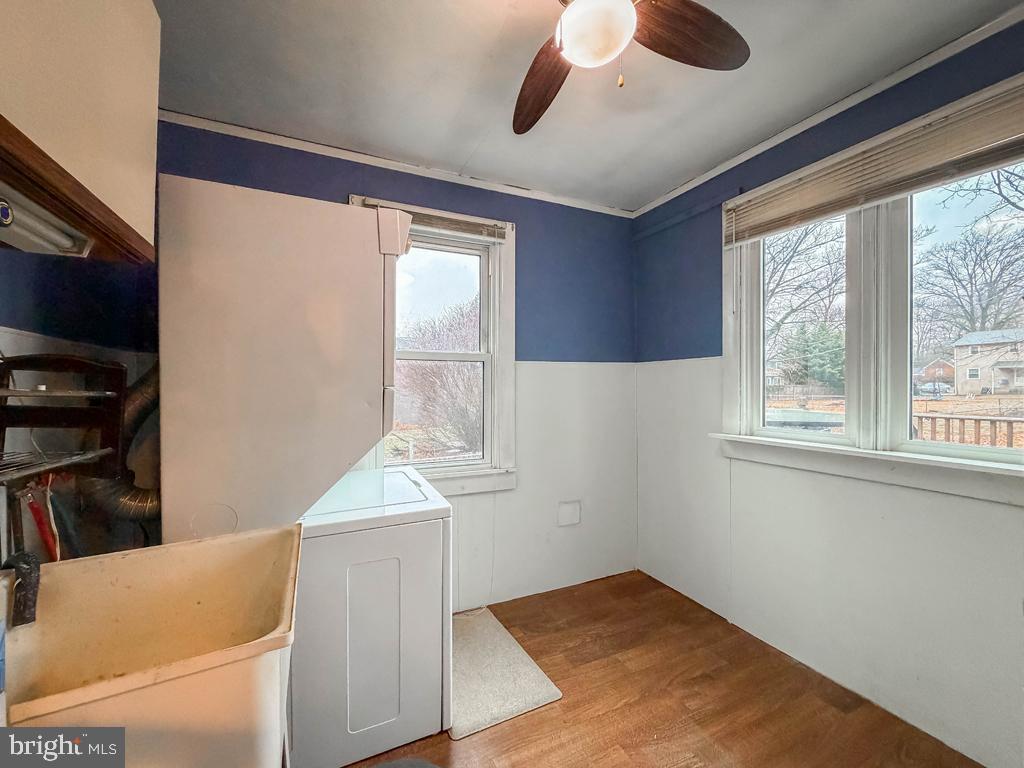 SAW MILL VALLEY - Residential