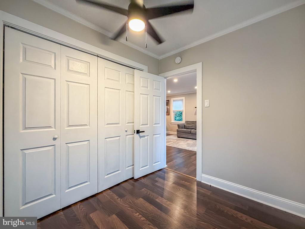 SAW MILL VALLEY - Residential