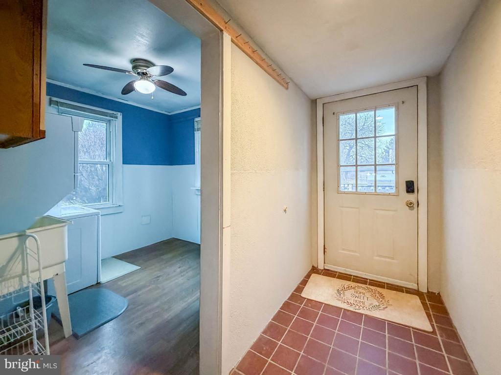 SAW MILL VALLEY - Residential