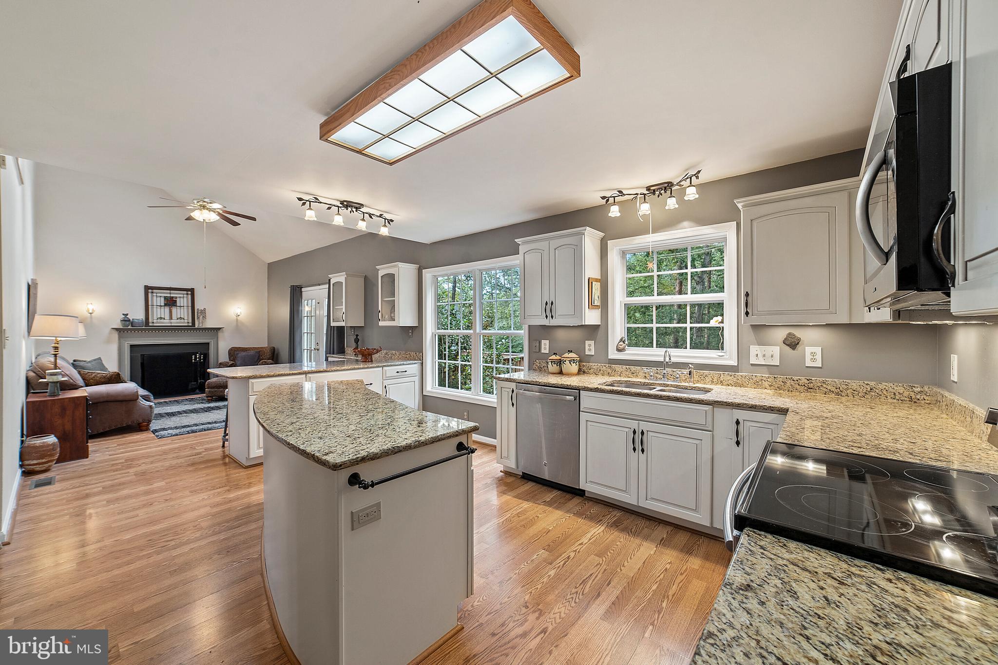 VILLAGE OF SPRINGFIELD - Residential