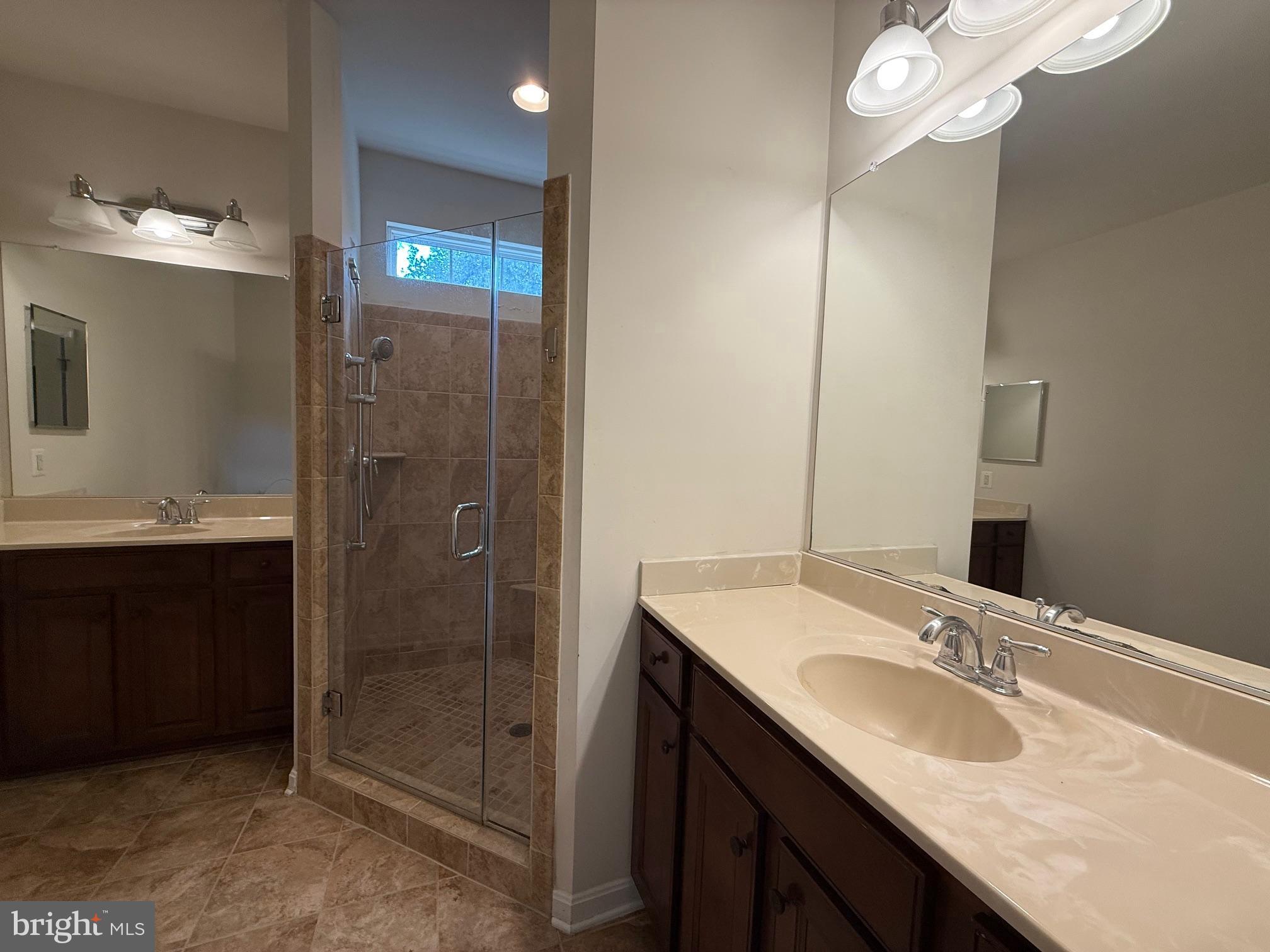 DOMINION CROSSING - Residential Lease