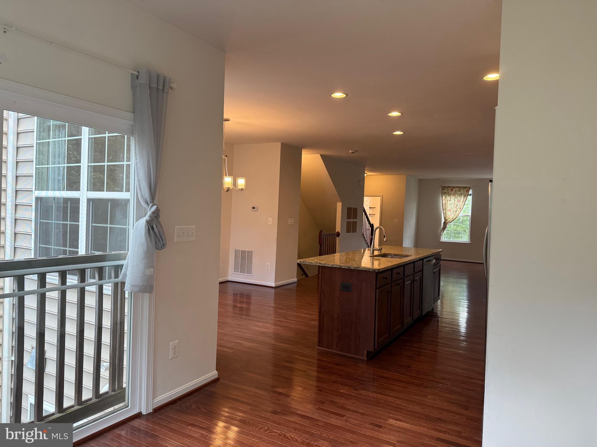 DOMINION CROSSING - Residential Lease