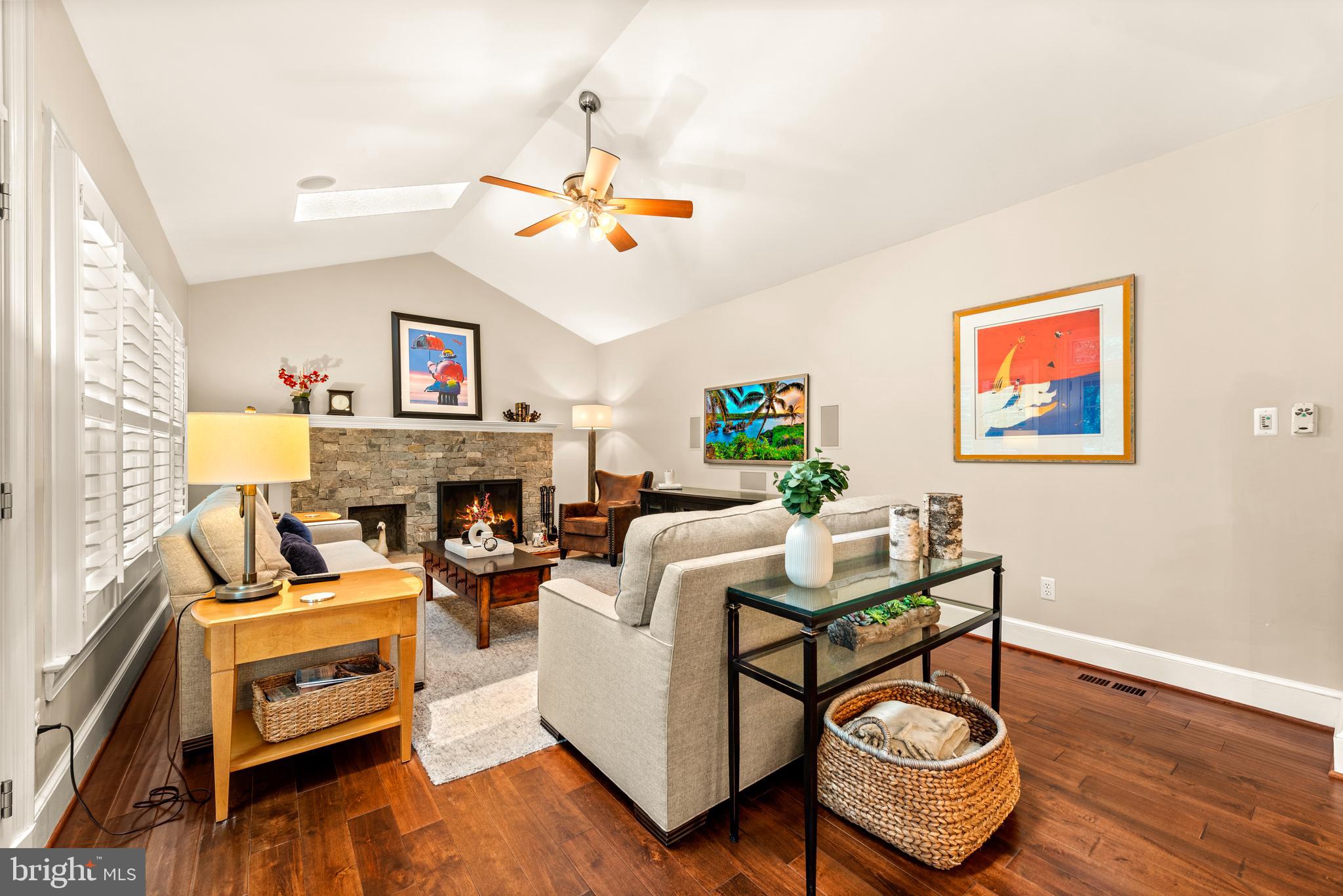 RESTON - Residential