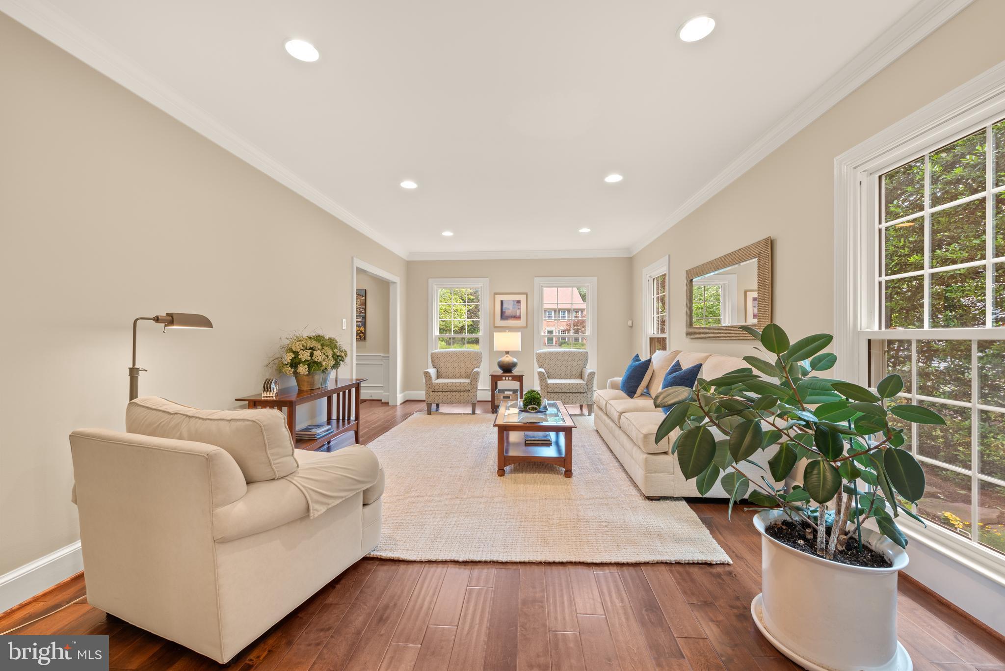 RESTON - Residential