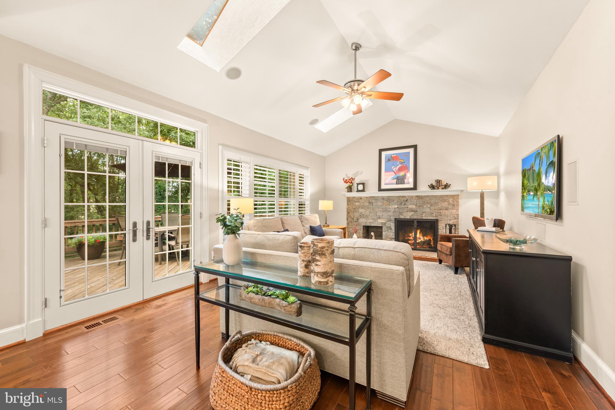 RESTON - Residential