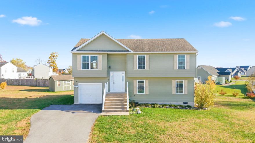 Checkout this  split foyer in the Princeton Shoals community — offering 4 bedrooms, 3 full baths, and 1,824 sq. ft. of living space.   The open-concept main level is made for everyday living and easy entertaining, featuring a bright living area, stainless steel appliances, and island. Enjoy outdoor living on the 0.34-acre cul-de-sac lot with a backyard, deck, patio, and fire pit—perfect for gatherings, pets, or relaxing evenings at home. The fully finished lower level adds incredible flexibility with a large family room, full bath, laundry area, and direct garage access—ideal for multigenerational living, a guest suite, or a work-from-home setup. Move-in ready and priced to bring strong buyer activity—schedule your showing today! Seller is motivated!