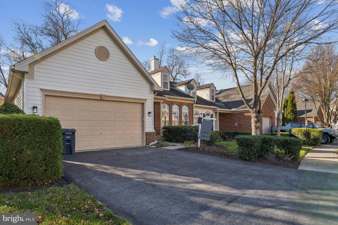 2000 GOLDEN MORNING DRIVE 32