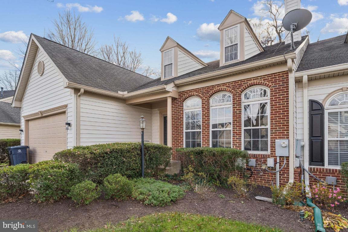 2000 GOLDEN MORNING DRIVE 32