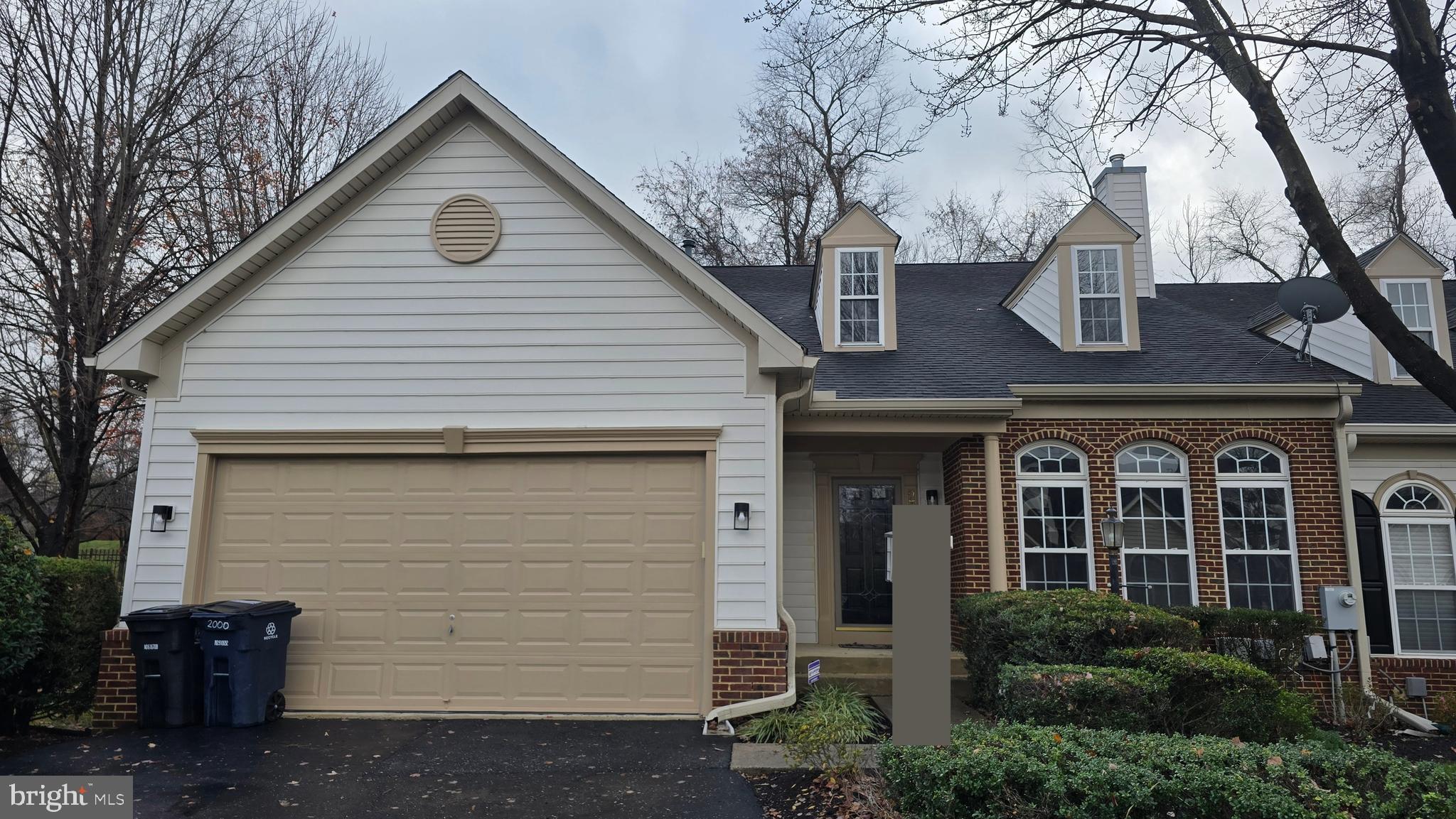 2000 GOLDEN MORNING DRIVE 32