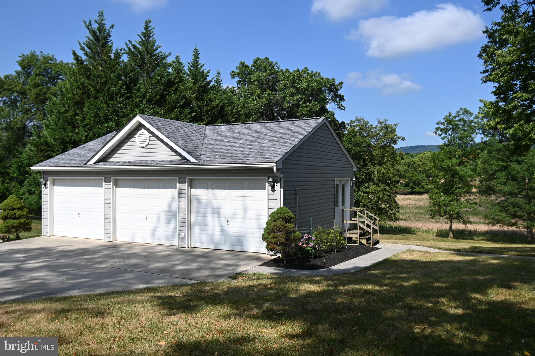 MOUNTAIN BROOK ESTATES - Residential