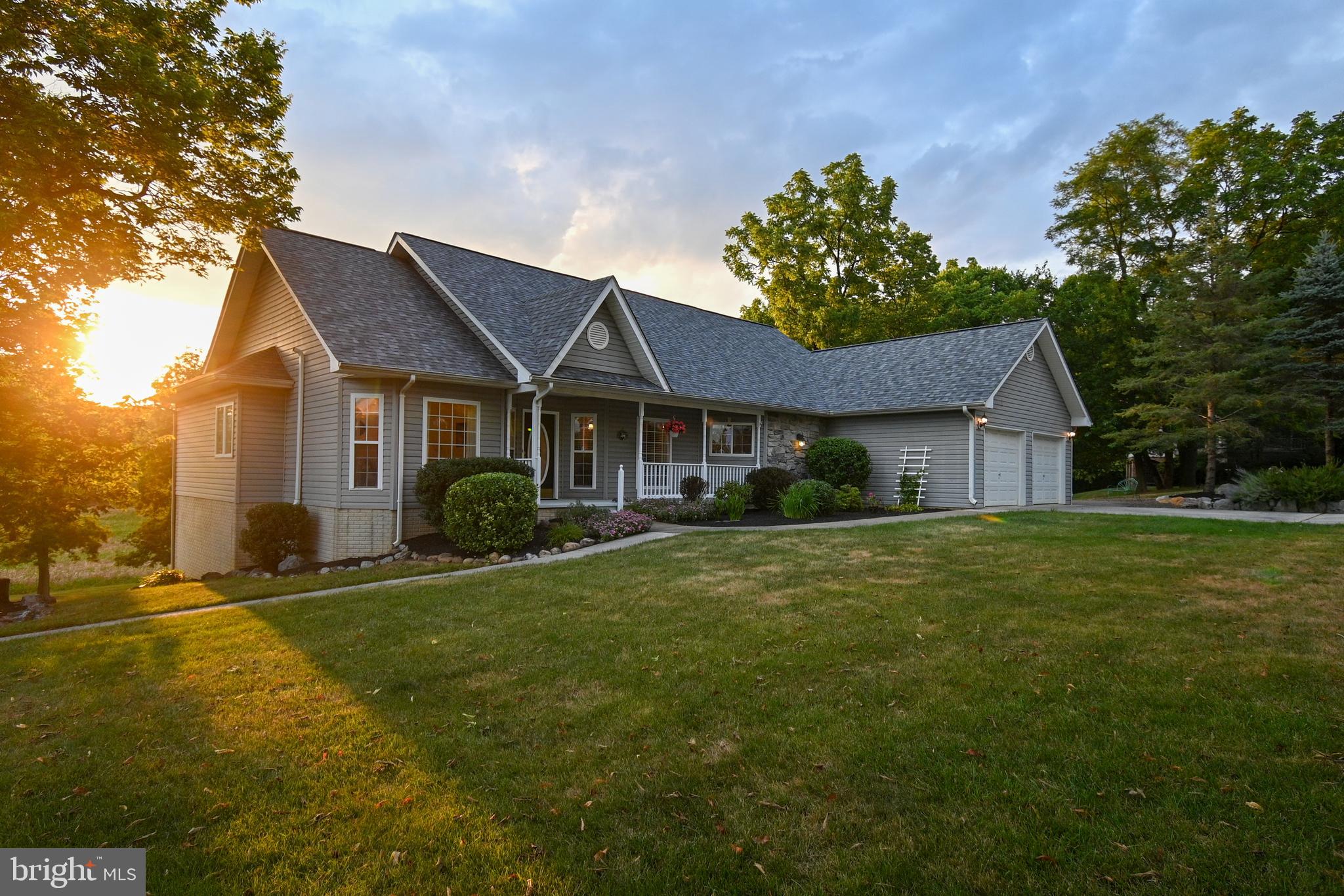 MOUNTAIN BROOK ESTATES - Residential