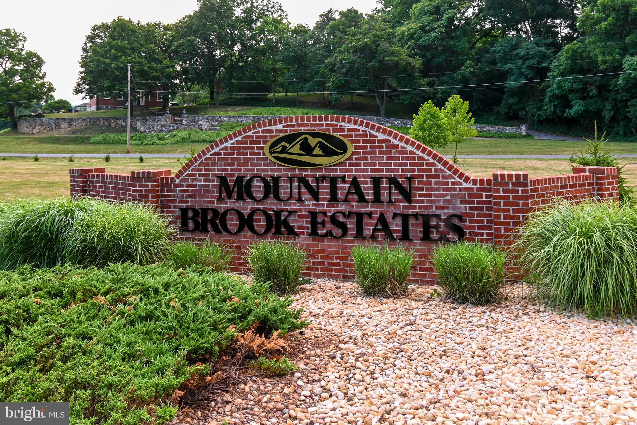 MOUNTAIN BROOK ESTATES - Residential