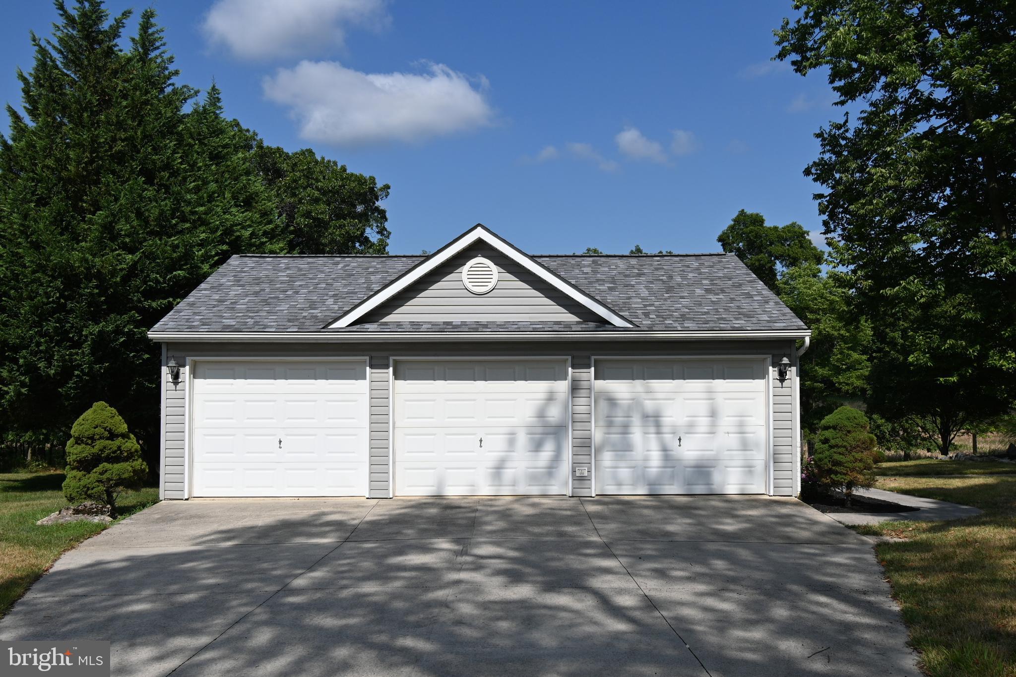 MOUNTAIN BROOK ESTATES - Residential