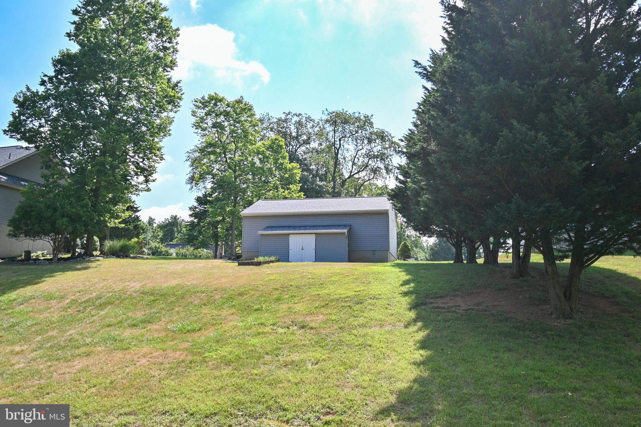 MOUNTAIN BROOK ESTATES - Residential