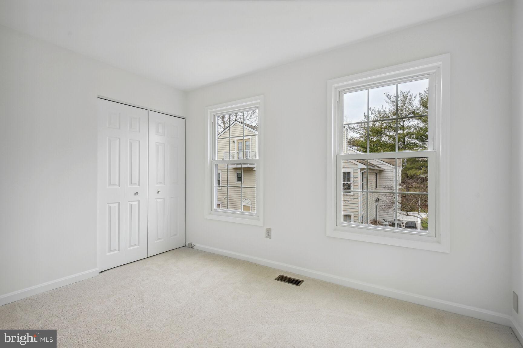 VILL AT MANCHESTER FARMS - Residential