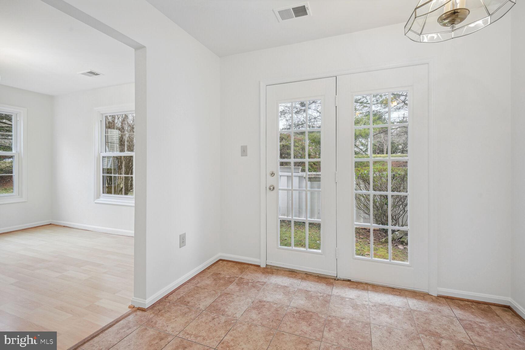 VILL AT MANCHESTER FARMS - Residential