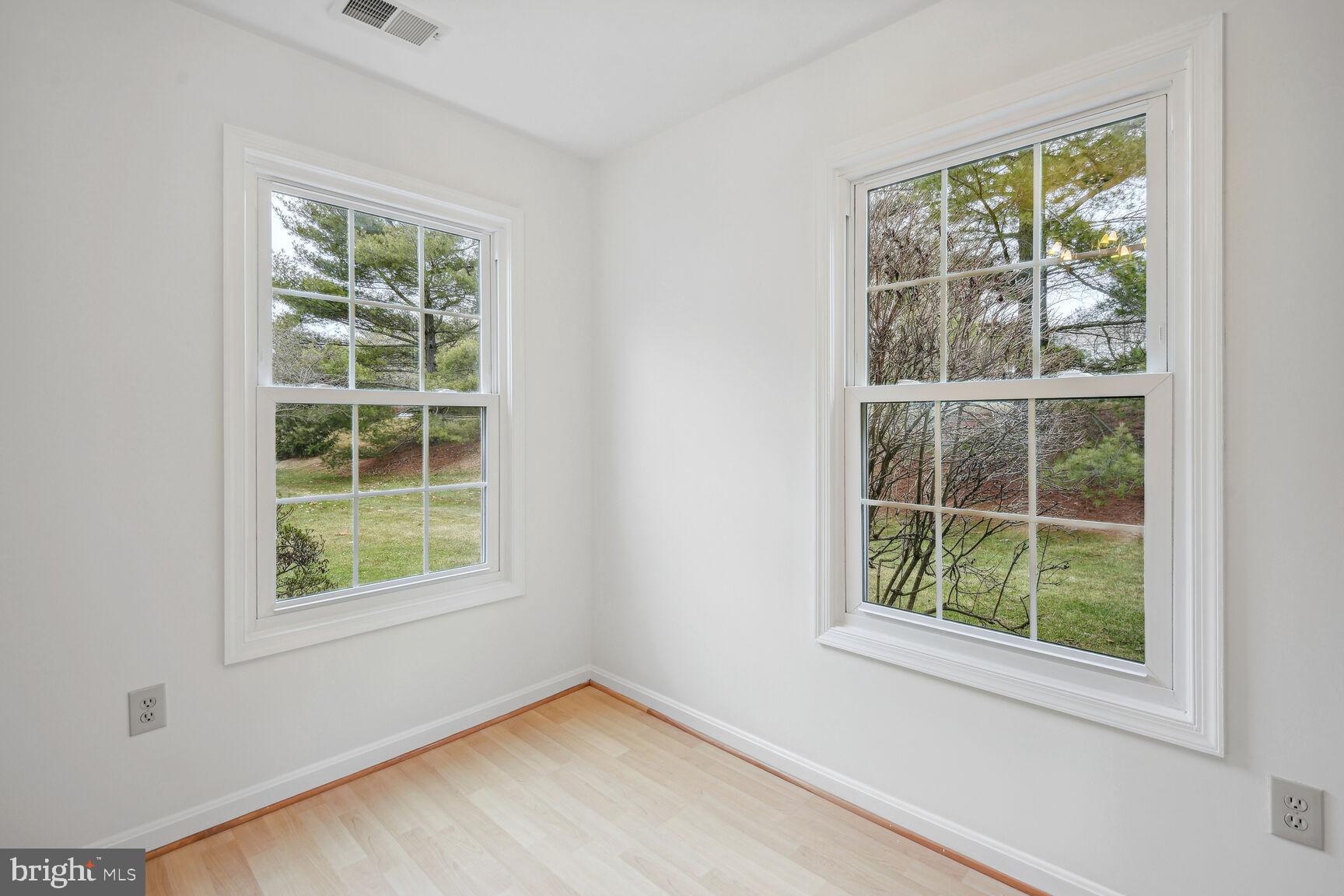 VILL AT MANCHESTER FARMS - Residential