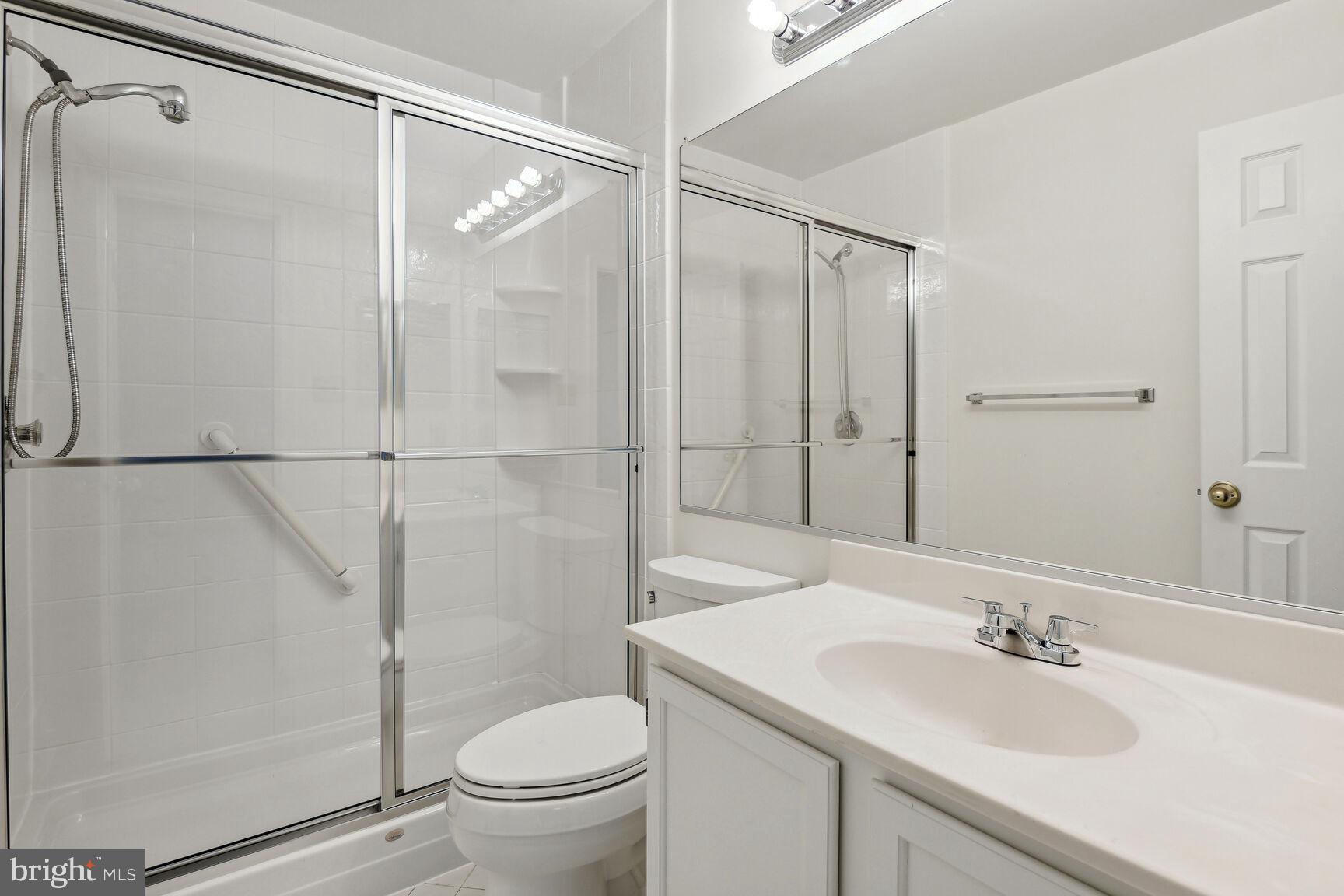 VILL AT MANCHESTER FARMS - Residential