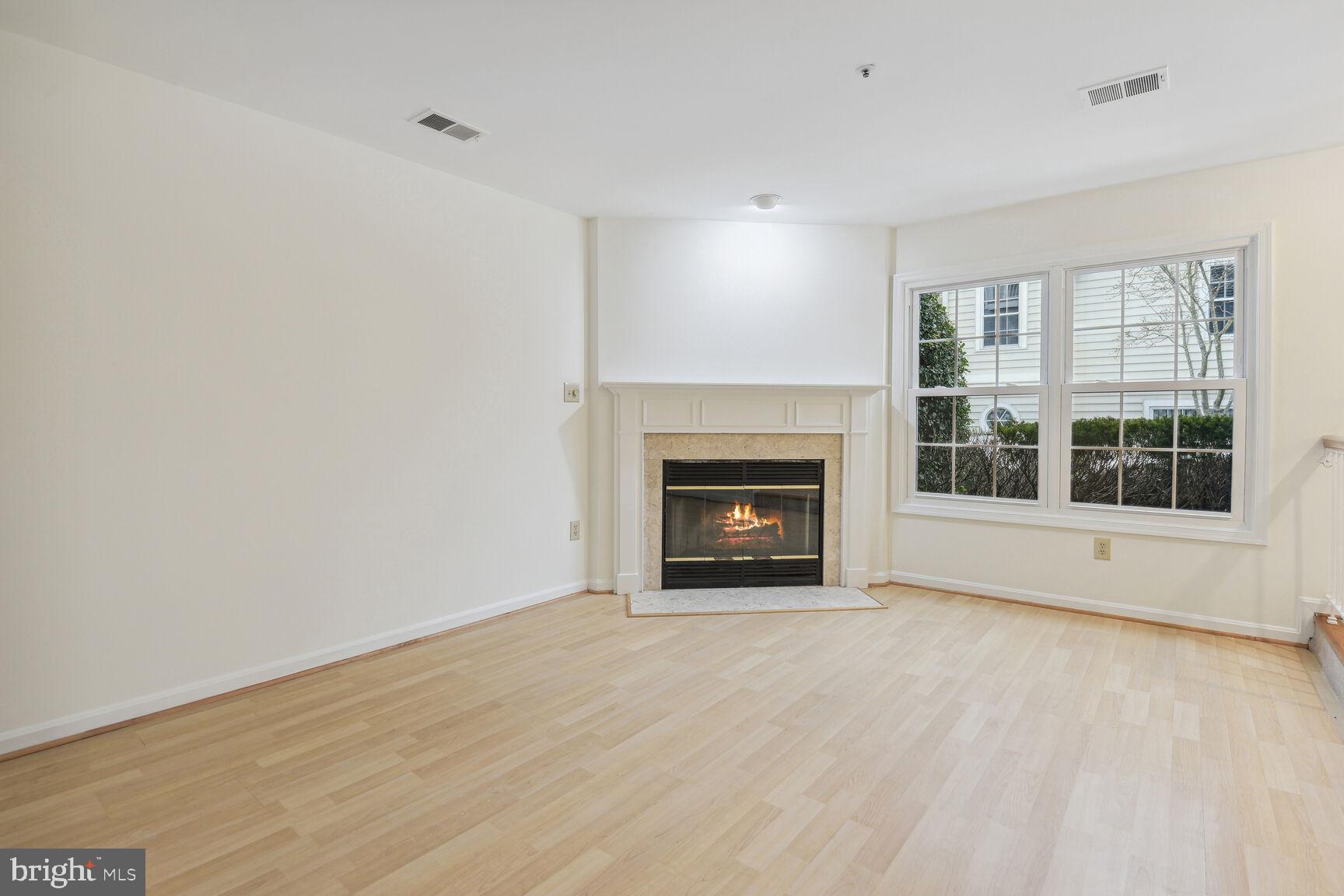 VILL AT MANCHESTER FARMS - Residential