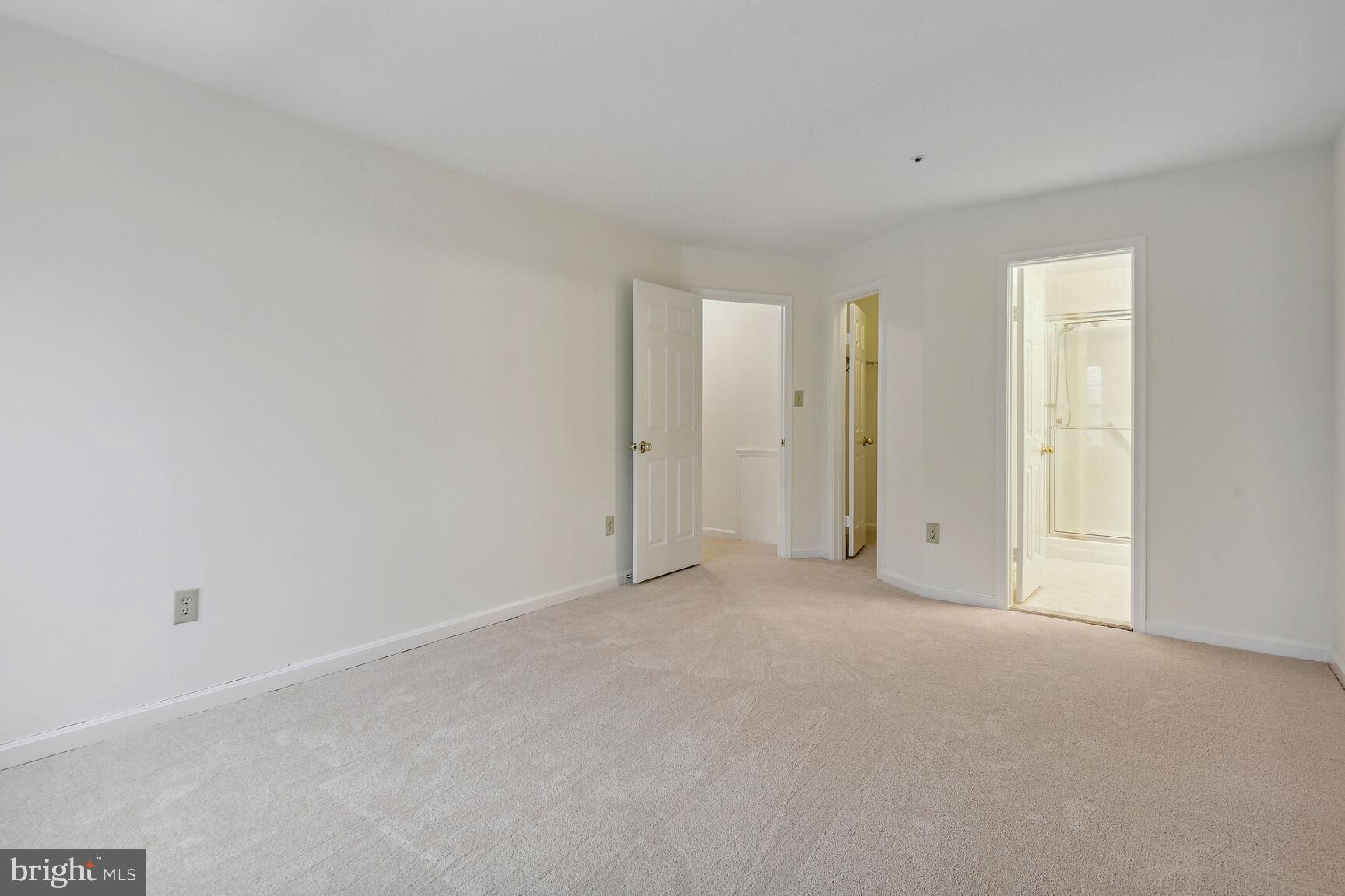 VILL AT MANCHESTER FARMS - Residential