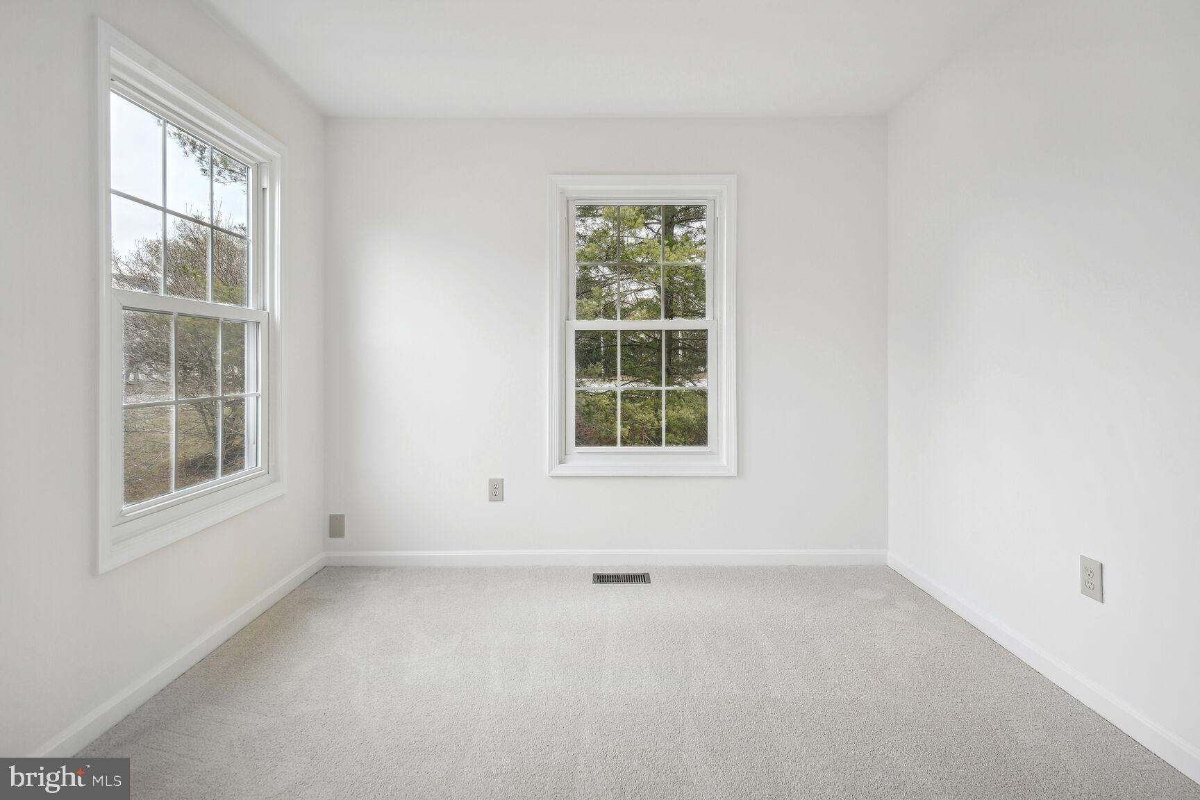 VILL AT MANCHESTER FARMS - Residential