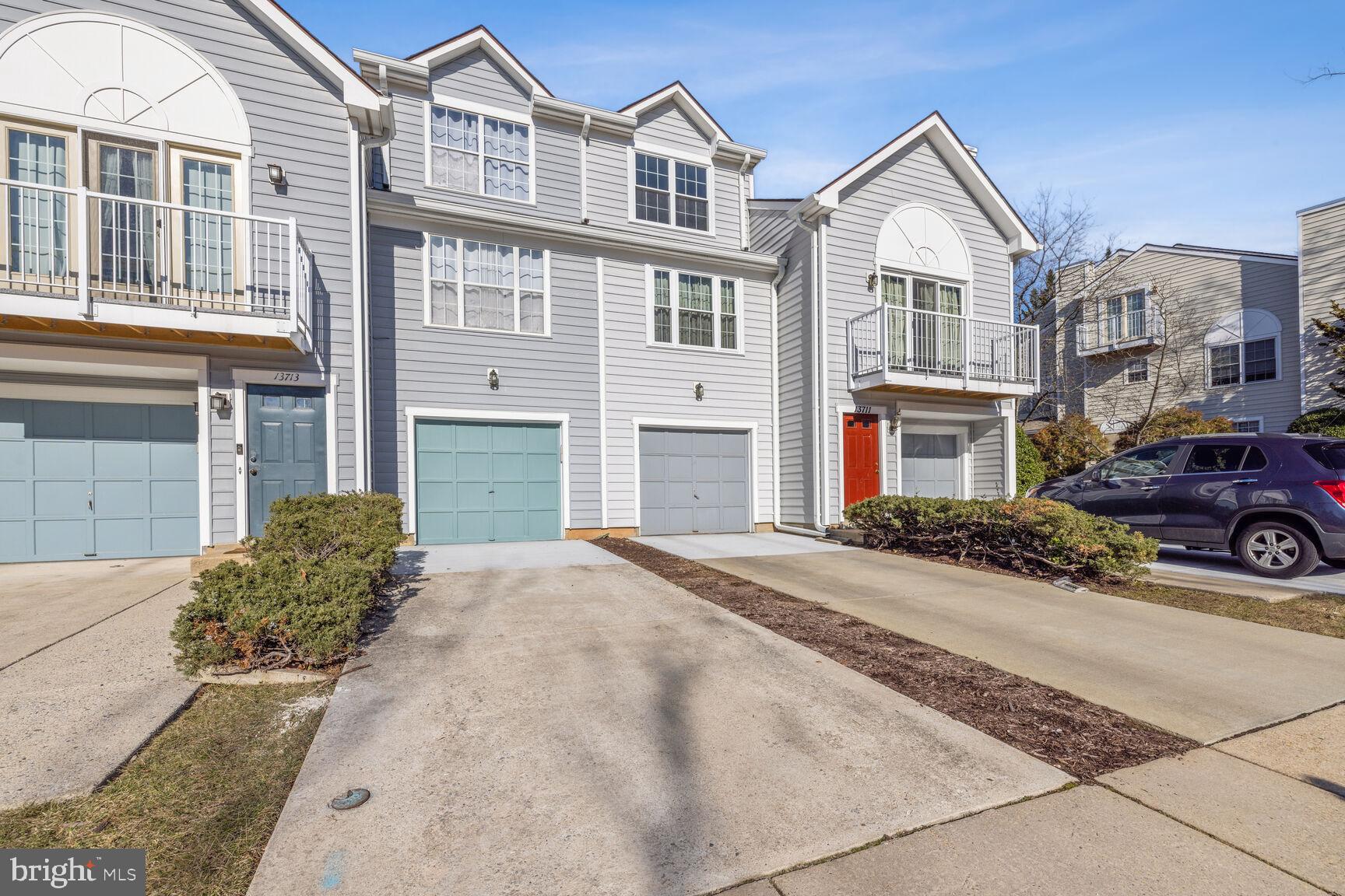 VILL AT MANCHESTER FARMS - Residential