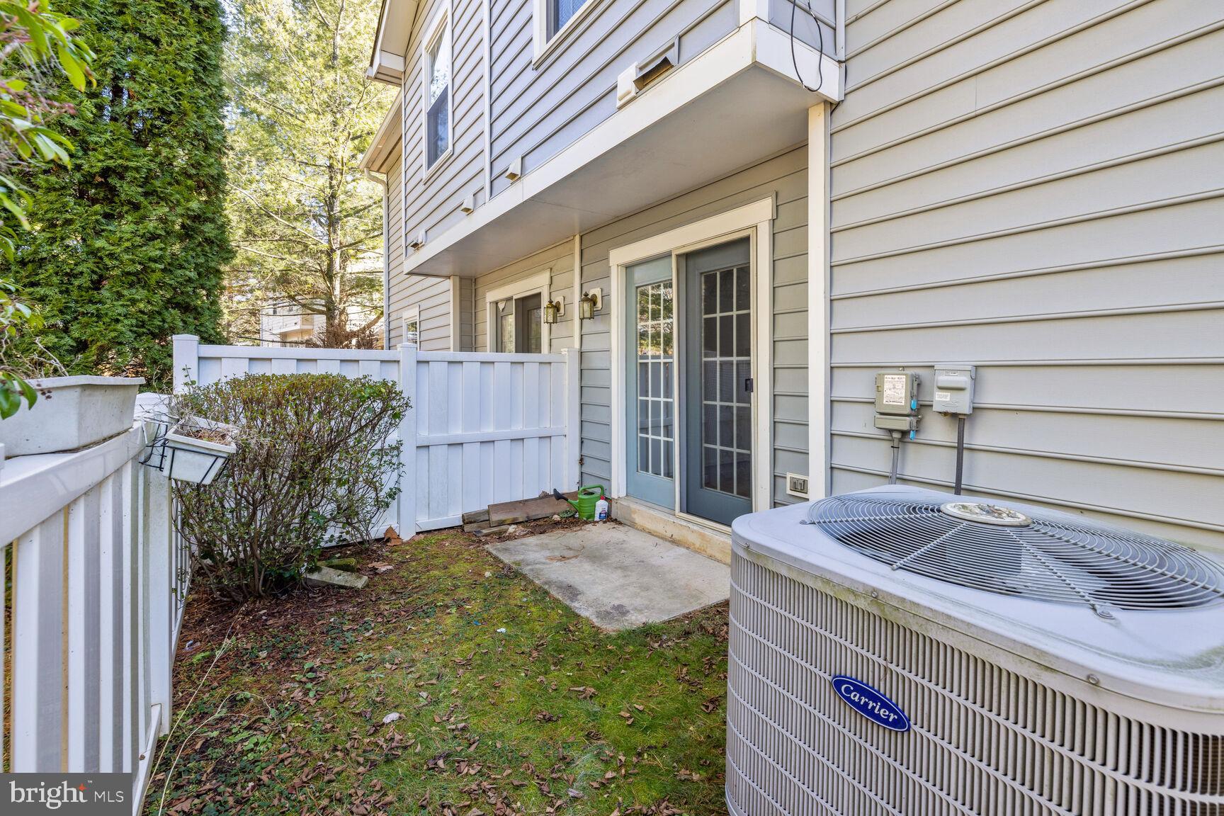 VILL AT MANCHESTER FARMS - Residential