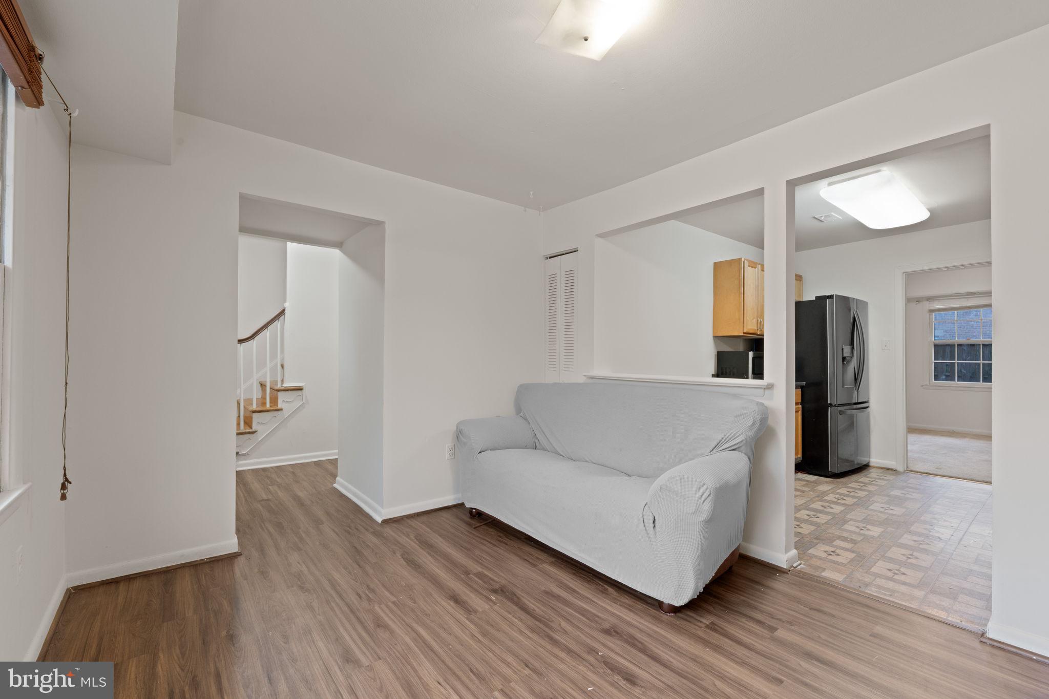 WHEATON SQUARE EAST - Residential Lease