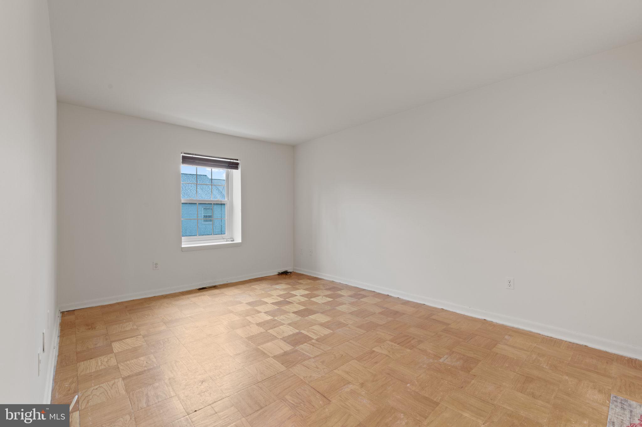 WHEATON SQUARE EAST - Residential Lease