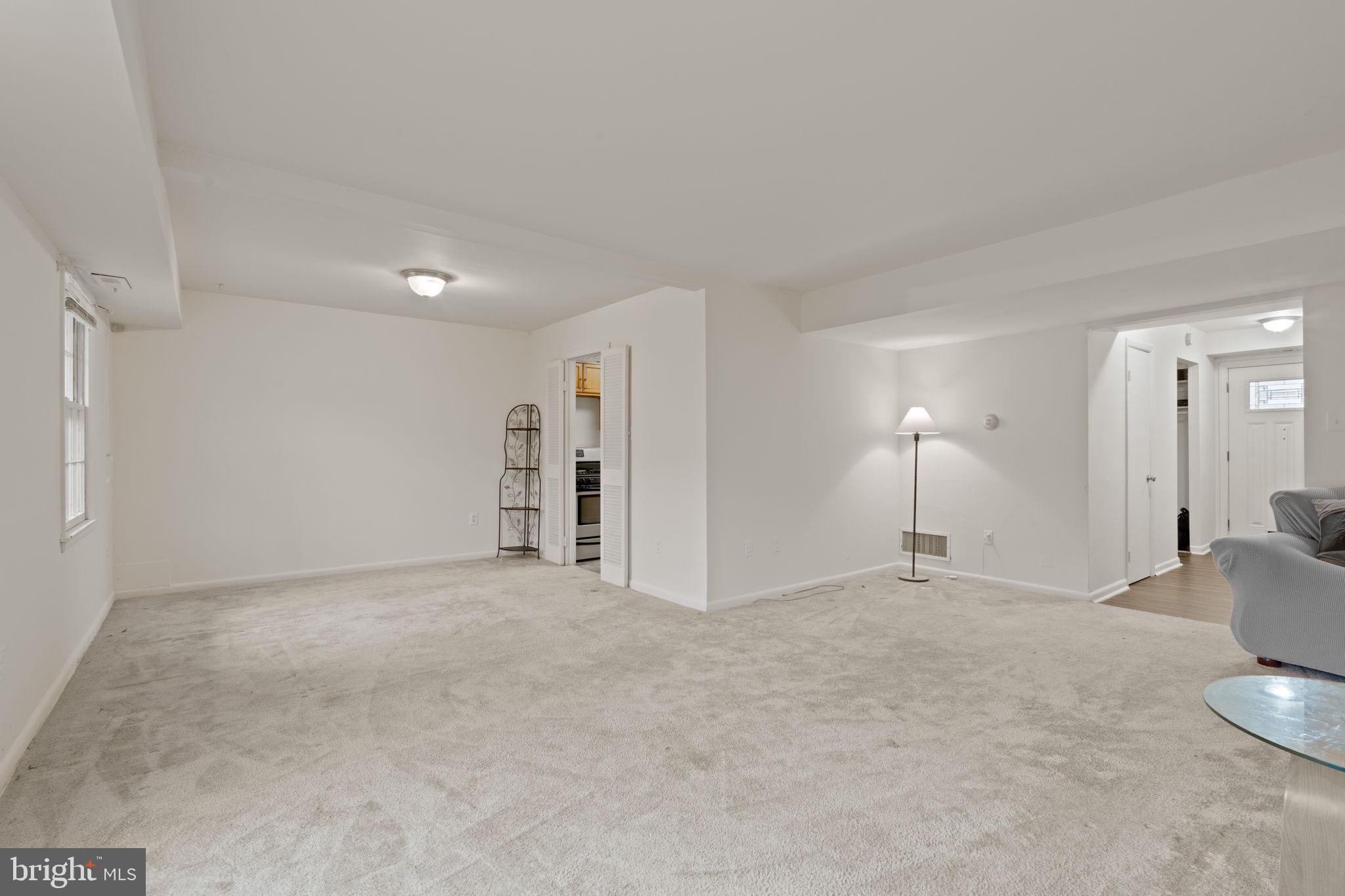 WHEATON SQUARE EAST - Residential Lease