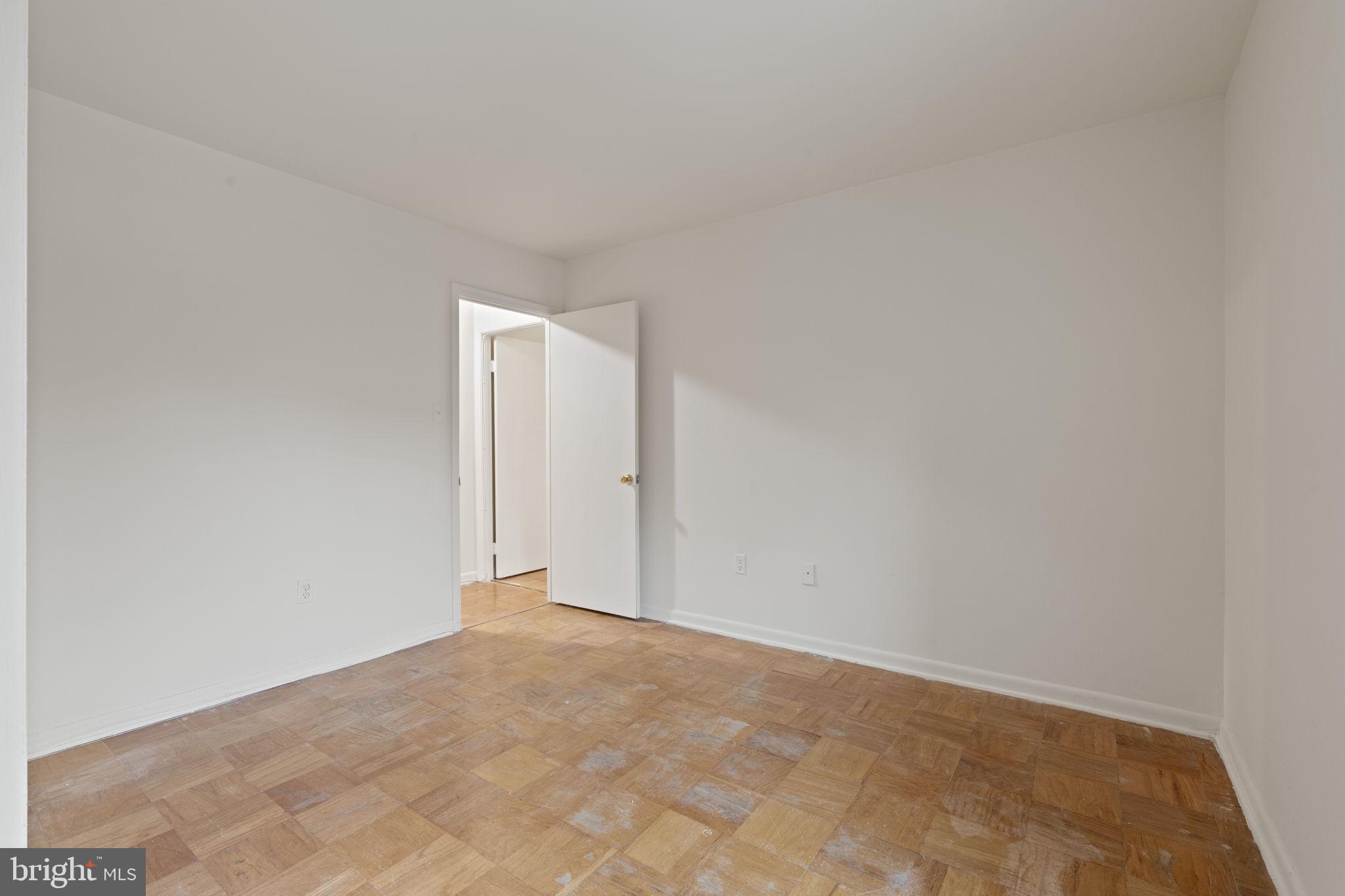 WHEATON SQUARE EAST - Residential Lease