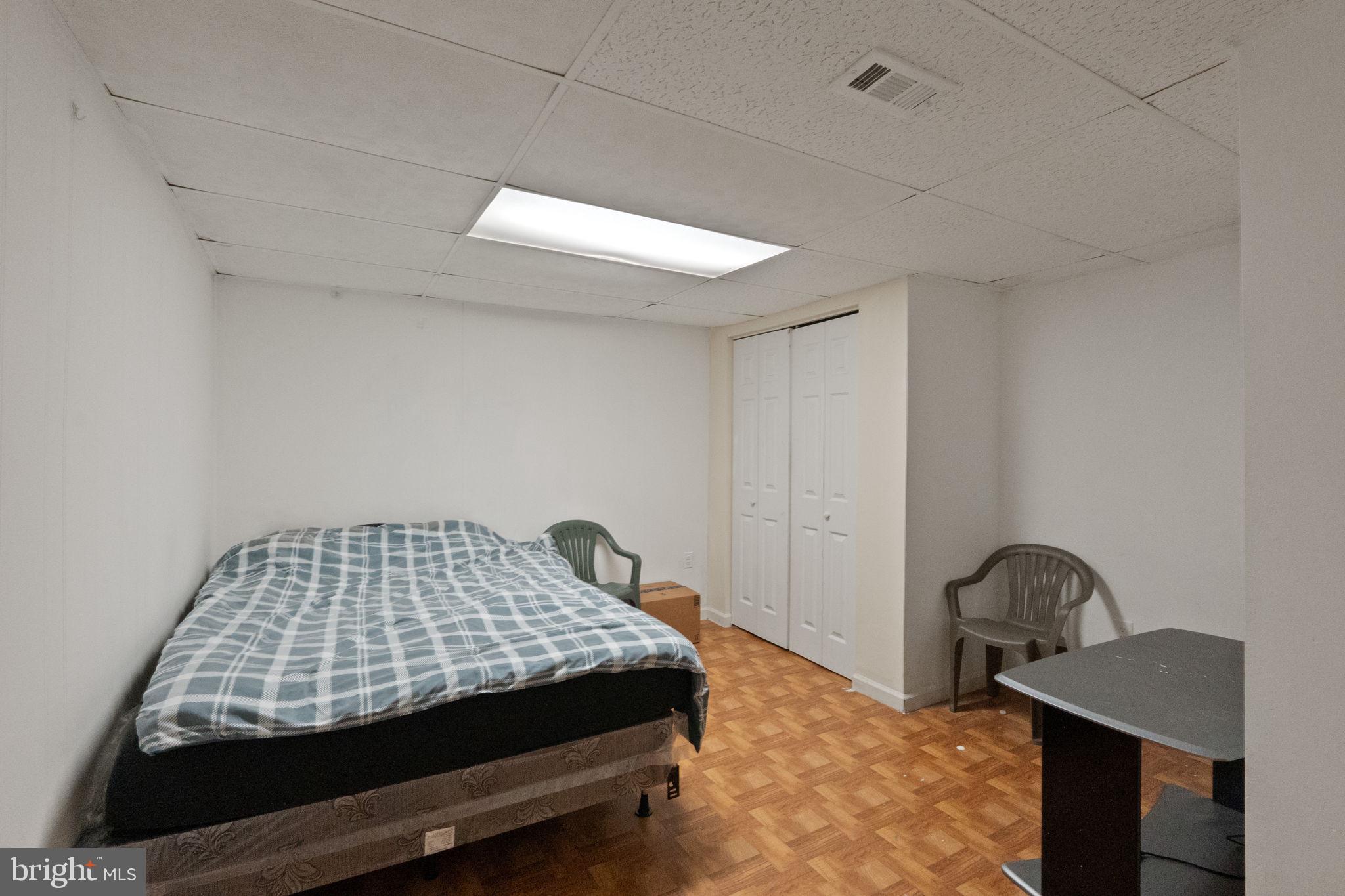 WHEATON SQUARE EAST - Residential Lease