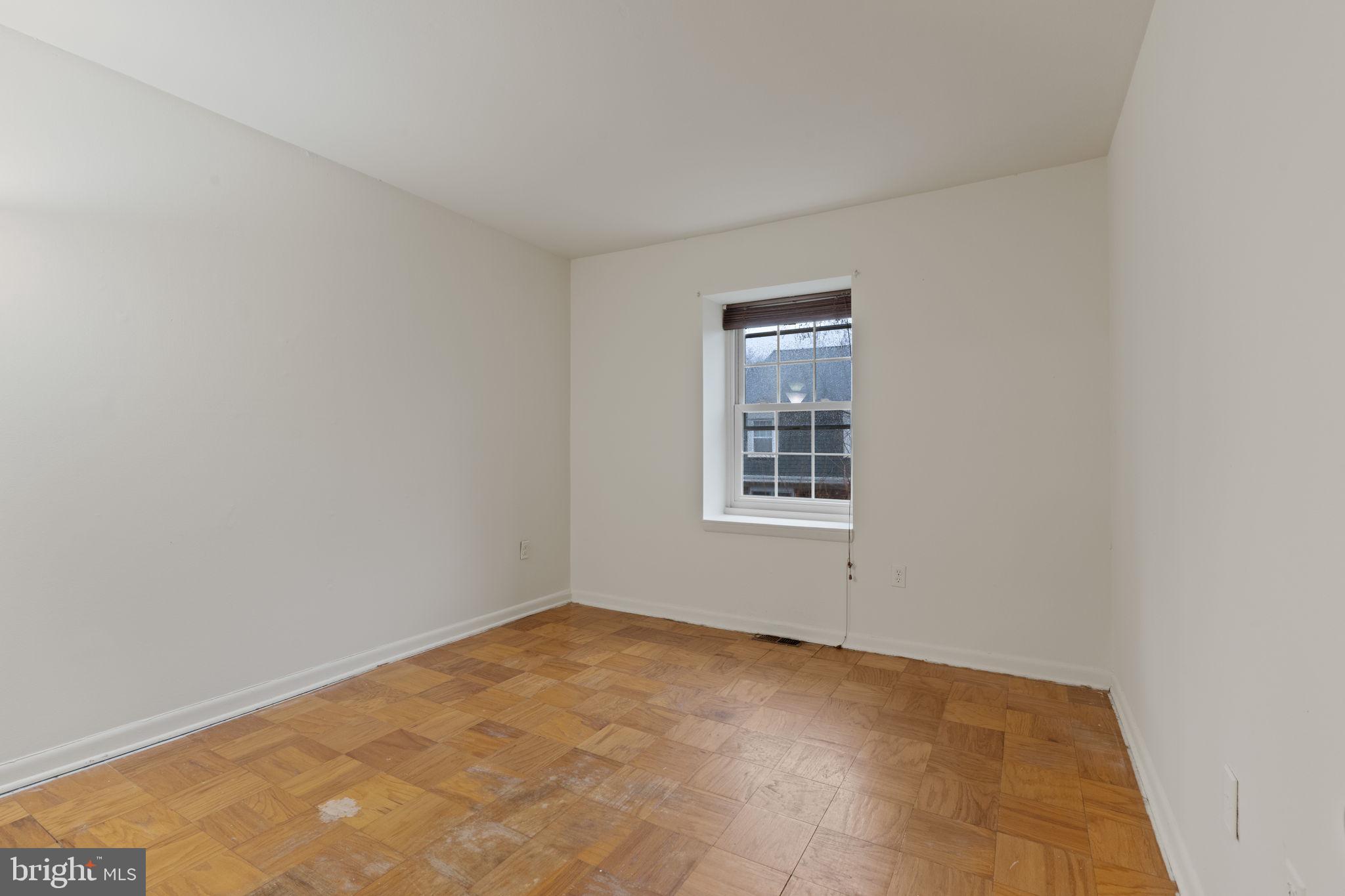 WHEATON SQUARE EAST - Residential Lease