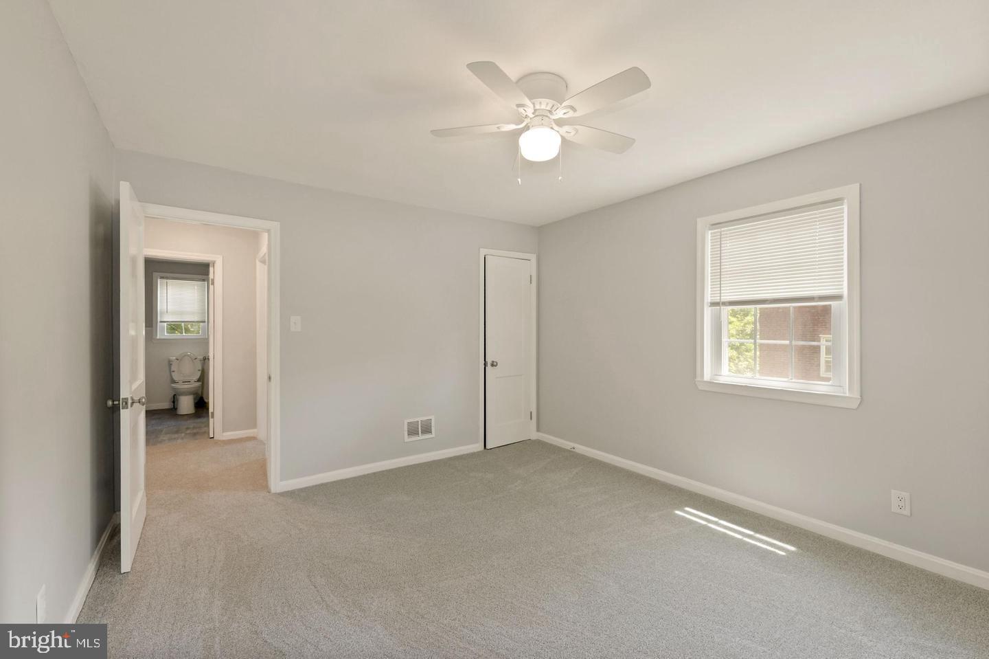 KEN KNOLL - Residential Lease