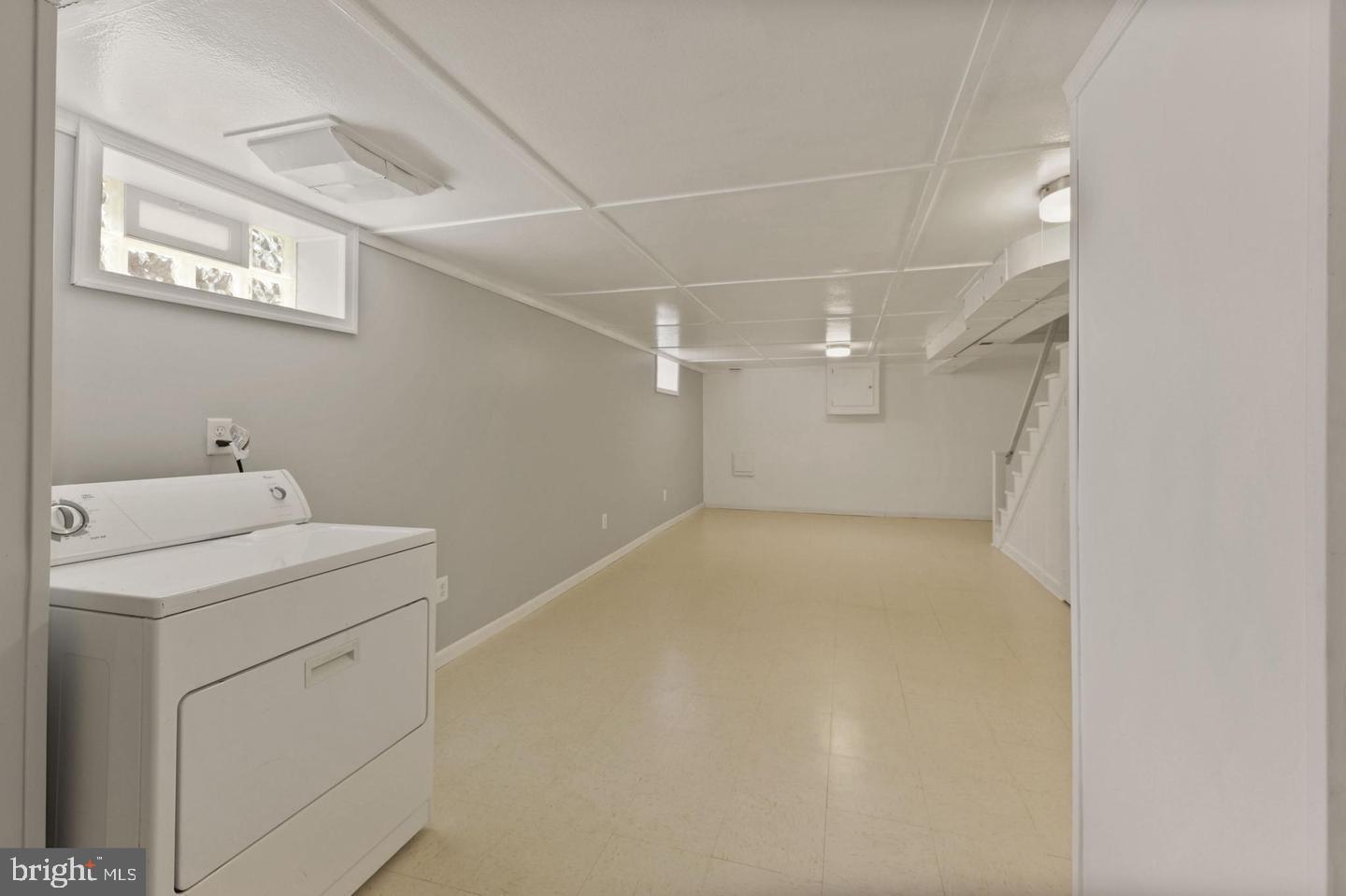 KEN KNOLL - Residential Lease