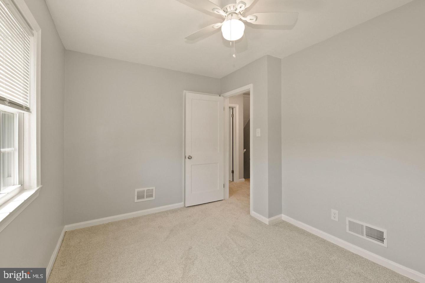 KEN KNOLL - Residential Lease