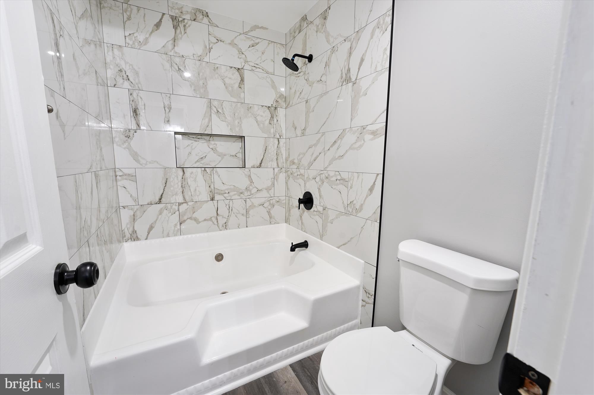 HAMPSHIRE - Residential