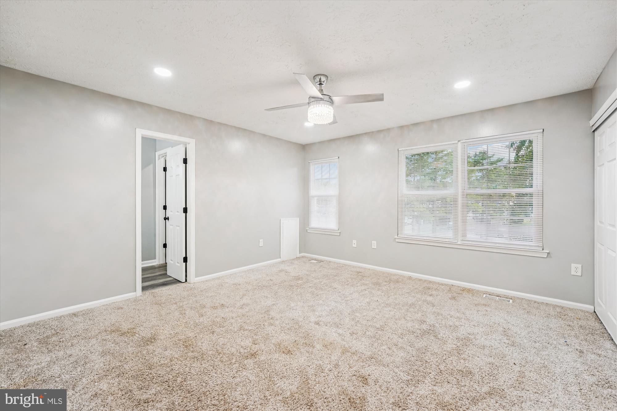 HAMPSHIRE - Residential