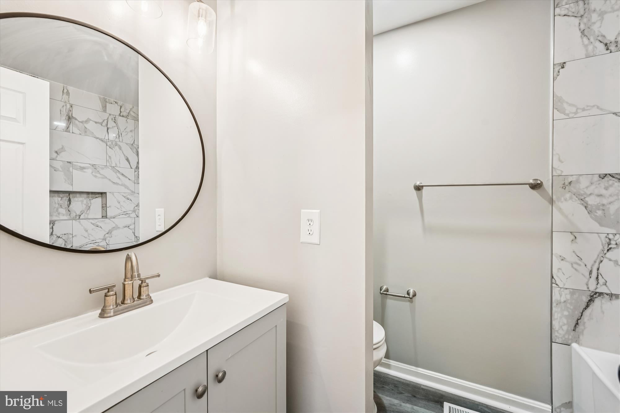 HAMPSHIRE - Residential