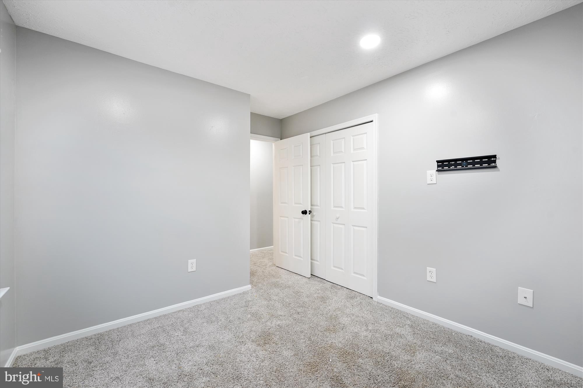 HAMPSHIRE - Residential