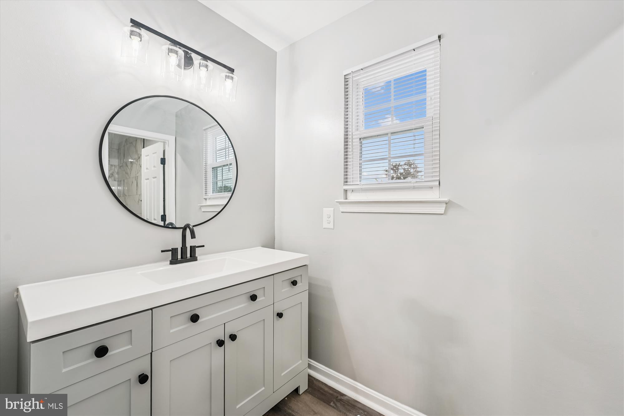 HAMPSHIRE - Residential