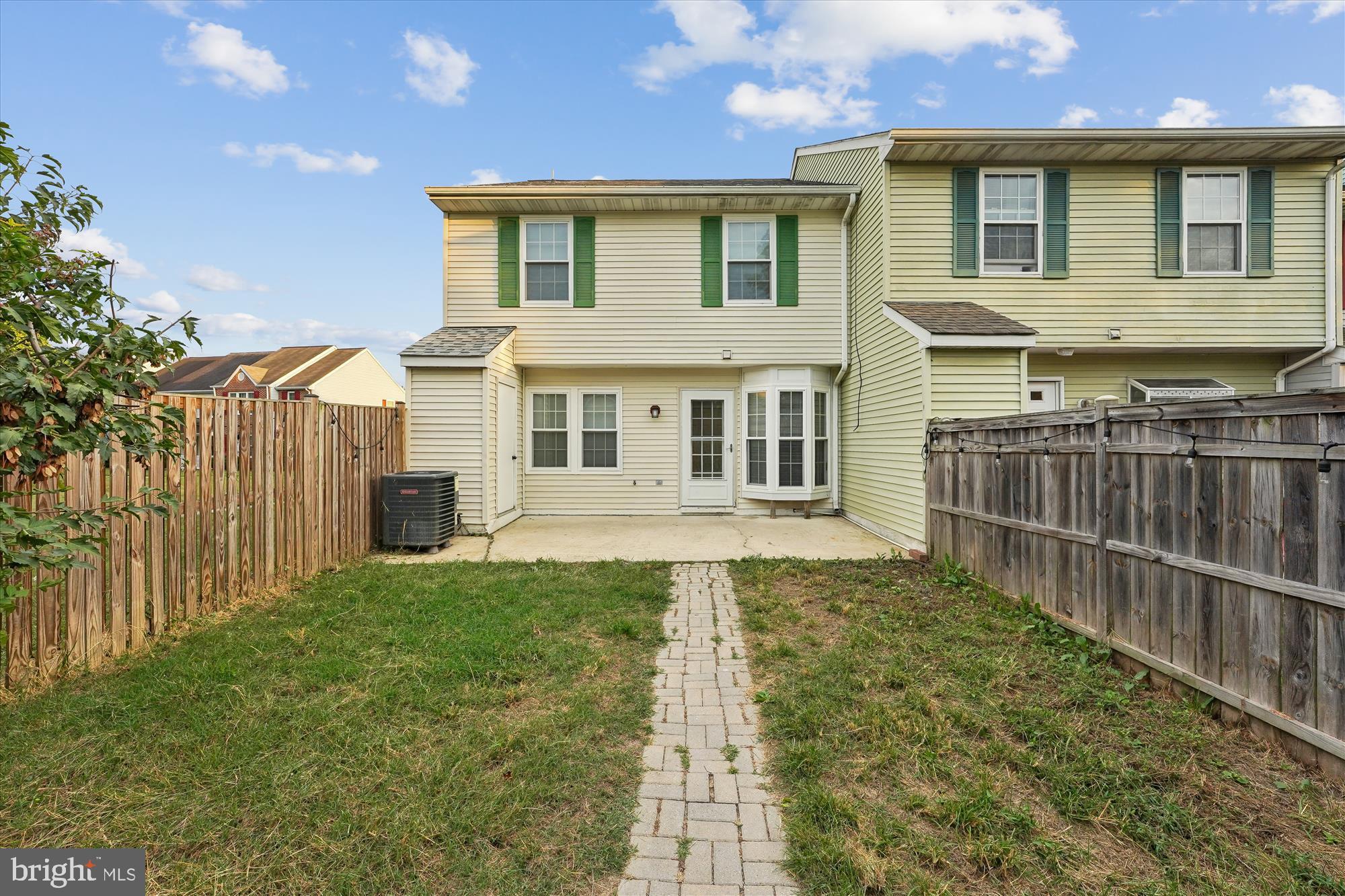 HAMPSHIRE - Residential