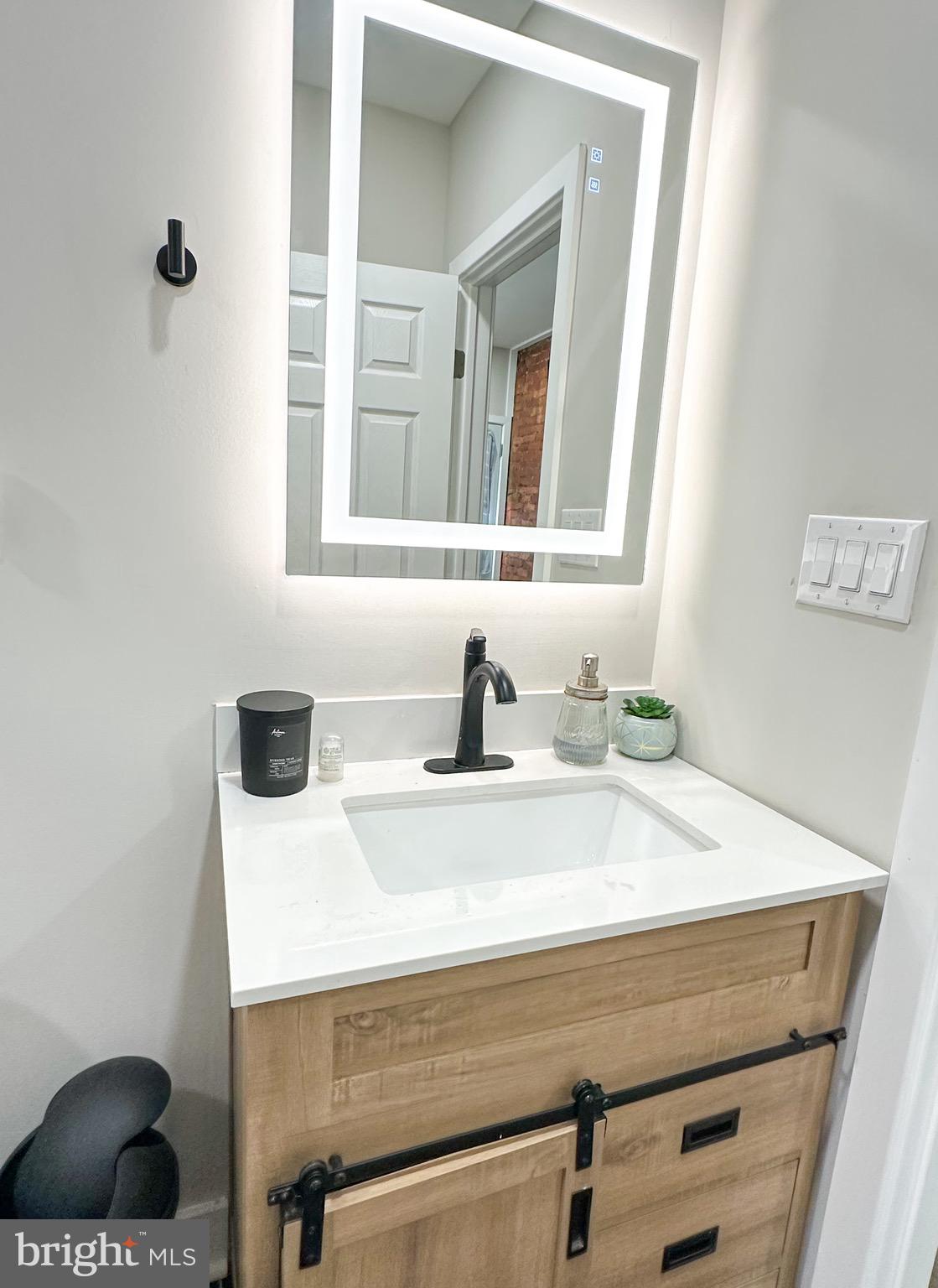 LOWER MOYAMENSING - Residential