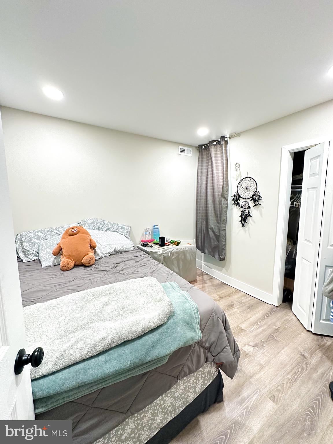 LOWER MOYAMENSING - Residential