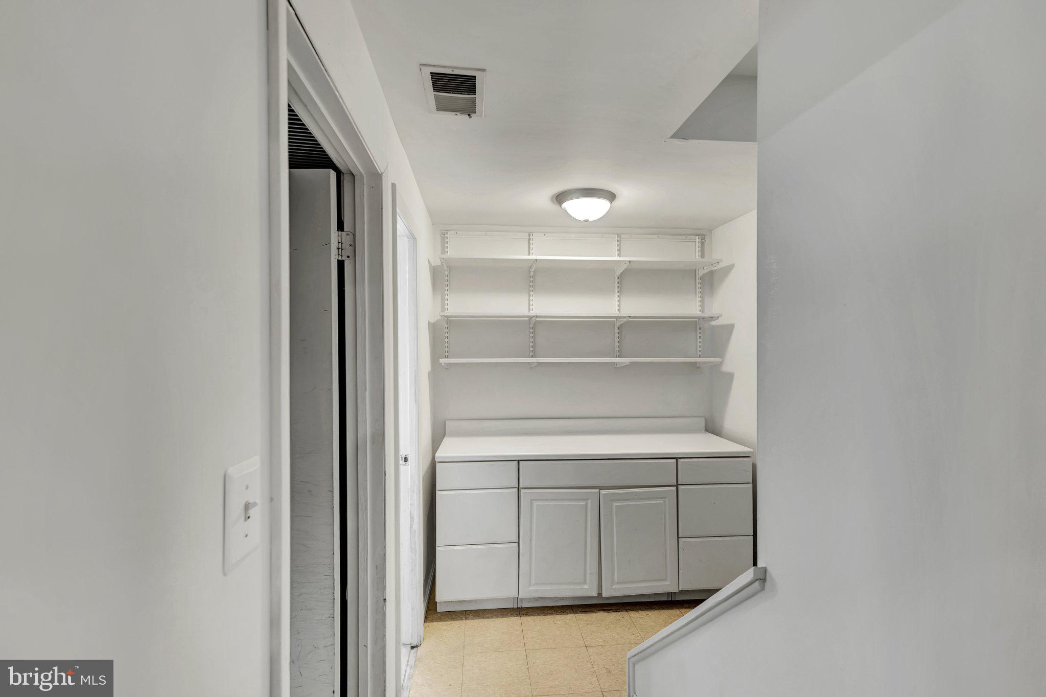 GAITHERSBURG - Residential