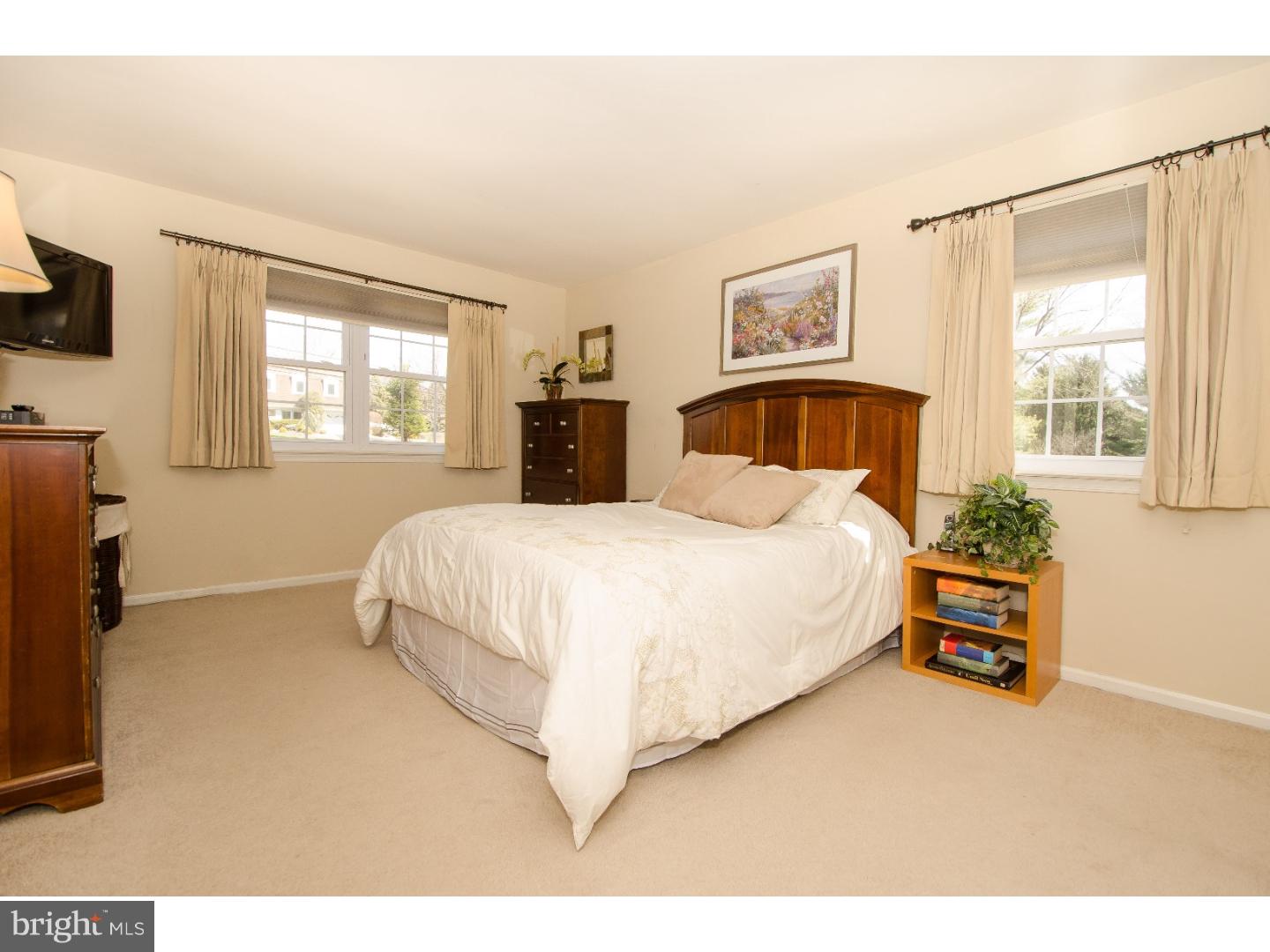 VILLAGE SHIRES - Residential