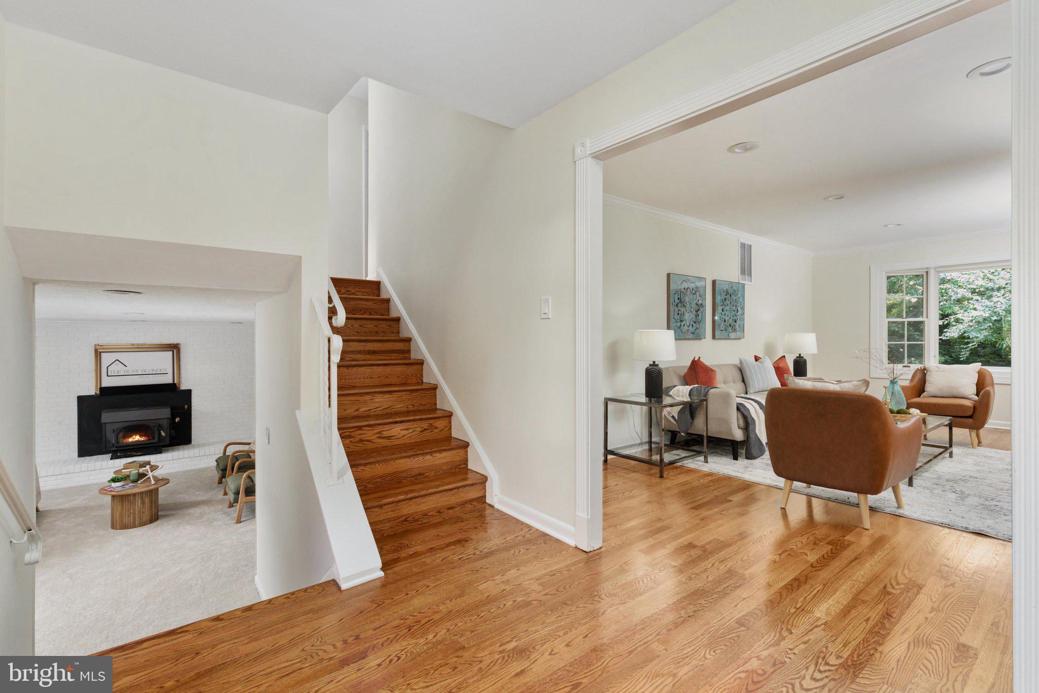 9927 BARNSBURY COURT