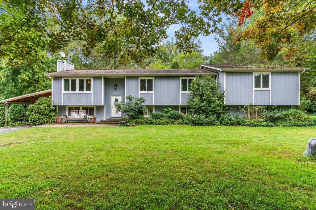 Photo of 641 Walton Road, HUNTINGTOWN, MD 20639 (MLS # MDCA2023124)