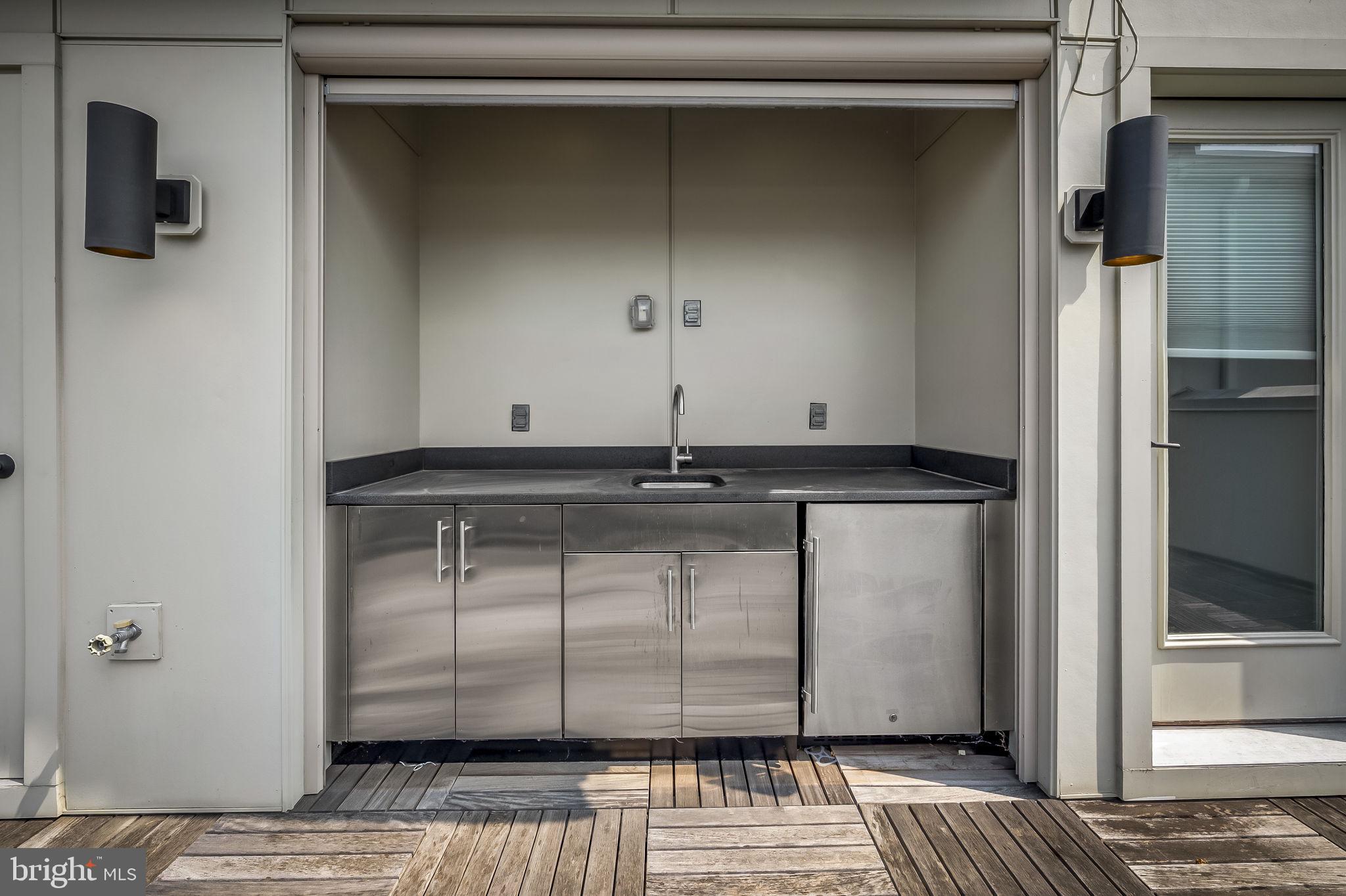 LOCUST POINT - Residential Lease